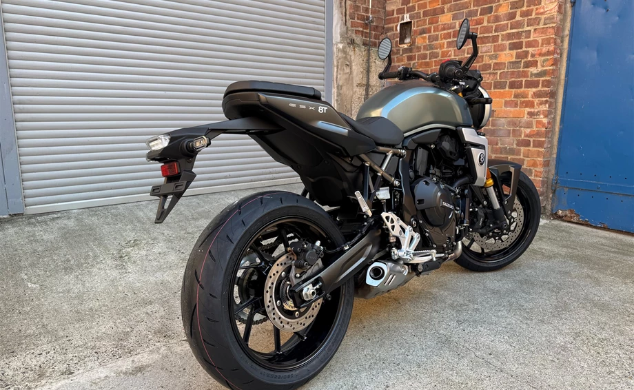 Verleihmotorrad Suzuki GSX-8T vom Händler H&K Motorsport Bild 2: Verleihmotorrad Suzuki GSX-8T vom Händler H&K Motorsport