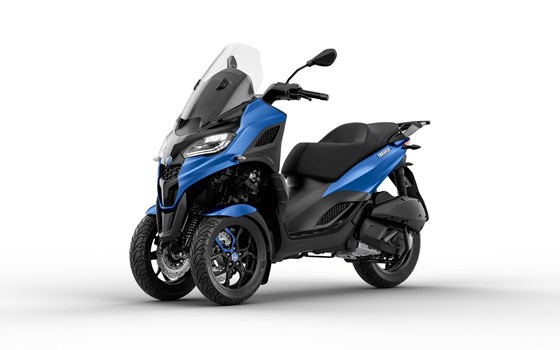 Verleihmotorrad Piaggio MP3 310 Sport vom Händler derMotorradladen.de by Exakta GmbH - Bild 2 Verleihmotorrad Piaggio MP3 310 Sport vom Händler derMotorradladen.de by Exakta GmbH - Bild 2