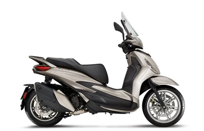 Leihmotorrad Piaggio Beverly 400 S Leihmotorrad Piaggio Beverly 400 S