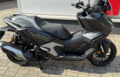 Leihmotorrad Honda ADV350 Leihmotorrad Honda ADV350