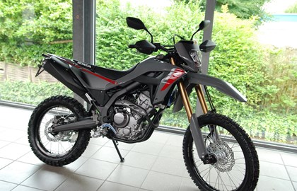 Leihmotorrad Honda CRF300