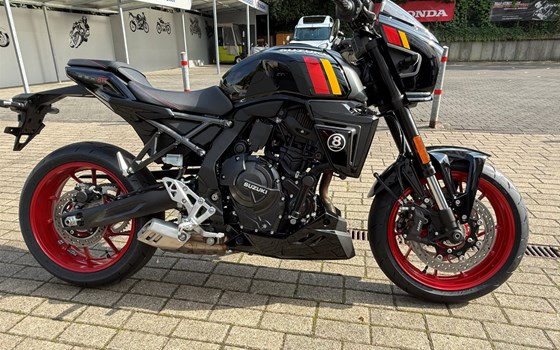 Verleihmotorrad Suzuki GSX-8TT vom Händler Motorrad Kröber - Bild 1 Verleihmotorrad Suzuki GSX-8TT vom Händler Motorrad Kröber - Bild 1