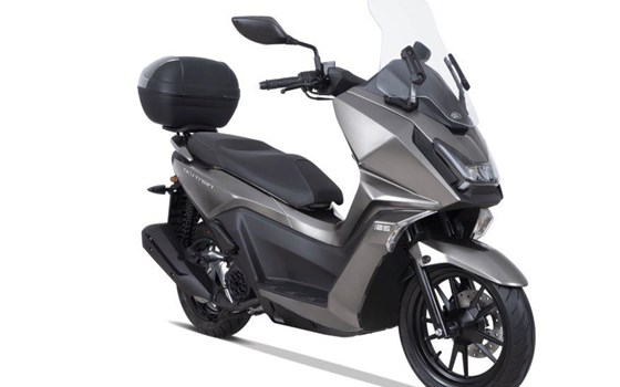 Verleihmotorrad Kymco Sky Town 125i ABS vom Händler Motorrad Matthies GmbH - Bild 1 Verleihmotorrad Kymco Sky Town 125i ABS vom Händler Motorrad Matthies GmbH - Bild 1