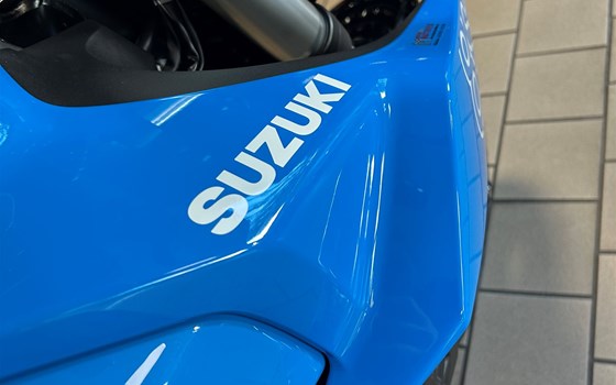 Verleihmotorrad Suzuki GSX-8S vom Händler Motorrad Matthies GmbH - Bild 5 Verleihmotorrad Suzuki GSX-8S vom Händler Motorrad Matthies GmbH - Bild 5