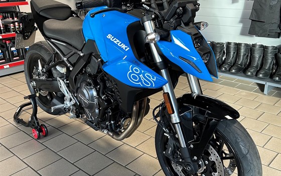 Verleihmotorrad Suzuki GSX-8S vom Händler Motorrad Matthies GmbH - Bild 2 Verleihmotorrad Suzuki GSX-8S vom Händler Motorrad Matthies GmbH - Bild 2