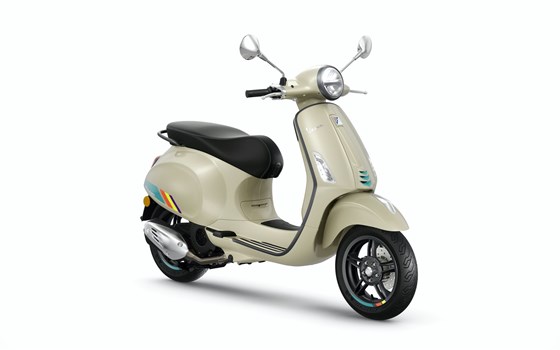 Verleihmotorrad Vespa 125 Primavera vom Händler derMotorradladen.de by Exakta GmbH - Bild 1 Verleihmotorrad Vespa 125 Primavera vom Händler derMotorradladen.de by Exakta GmbH - Bild 1