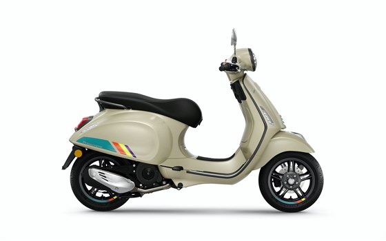 Verleihmotorrad Vespa 125 Primavera vom Händler derMotorradladen.de by Exakta GmbH - Bild 3 Verleihmotorrad Vespa 125 Primavera vom Händler derMotorradladen.de by Exakta GmbH - Bild 3