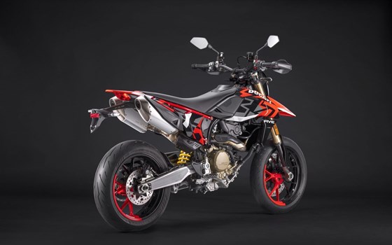 Verleihmotorrad Ducati Hypermotard 698 Mono RVE vom Händler MOTO WARMUTH GMBH - Bild 8