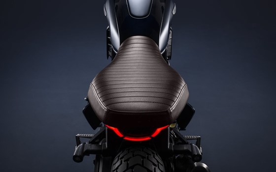 Verleihmotorrad Ducati Scrambler Nightshift vom Händler MOTO WARMUTH GMBH - Bild 5