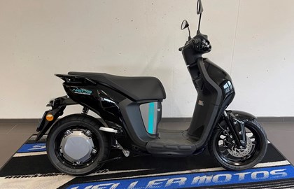 Leihmotorrad Yamaha NEO's