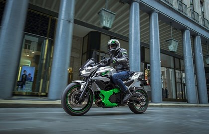 Leihmotorrad Kawasaki Z7 Hybrid
