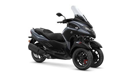 Leihmotorrad Yamaha Tricity 300