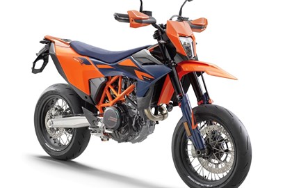 Moto a noleggio KTM 690 SMC R