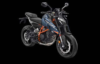 Leihmotorrad KTM 390 Duke