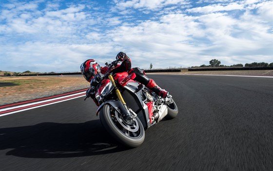 Verleihmotorrad Ducati Streetfighter V4 S vom Händler Alex’s Bikeshop - Bild 10