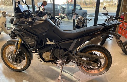 Leihmotorrad Voge 800 Rally