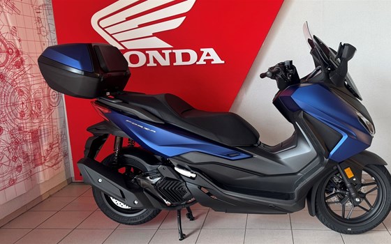 Verleihmotorrad Honda Forza 125 vom Händler Motorradhaus R. & V. Krapp OHG - Bild 1