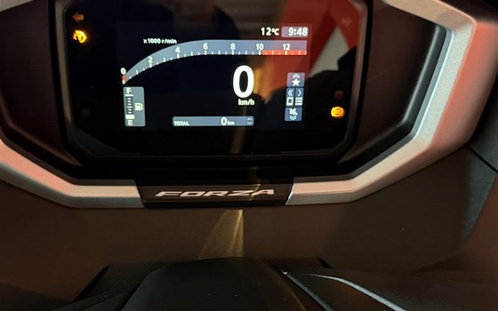 Verleihmotorrad Honda Forza 125 vom Händler Motorradhaus R. & V. Krapp OHG - Bild 7