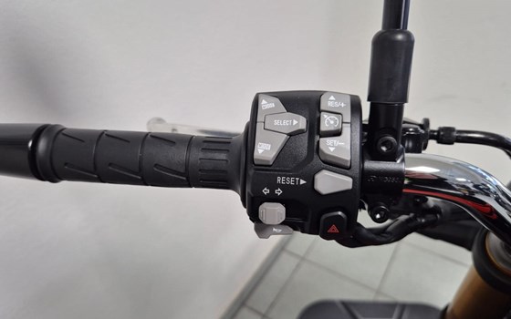 Verleihmotorrad Kawasaki Z900 RS SE vom Händler Fahrzeuge Haupt GmbH - Bild 6