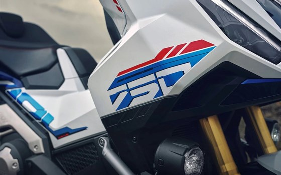 Verleihmotorrad Honda X-ADV Special Edition vom Händler Zweirad Gebhardt GmbH - Bild 7