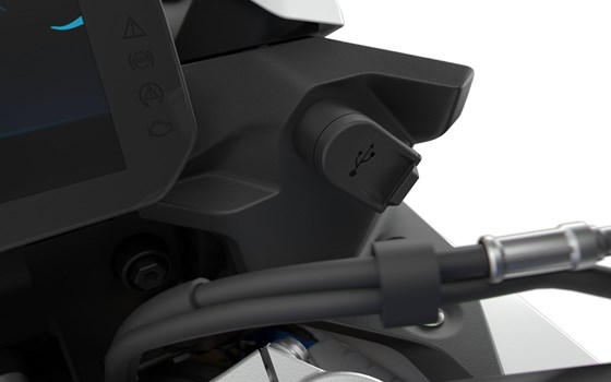 Verleihmotorrad BMW F 900 XR vom Händler Motorradsport Feil GmbH - Bild 8