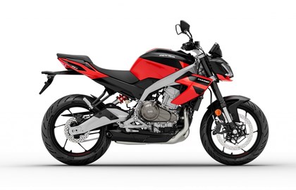 Leihmotorrad Aprilia Tuono 457