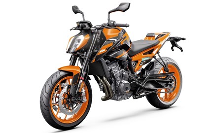 Leihmotorrad KTM 890 Duke GP