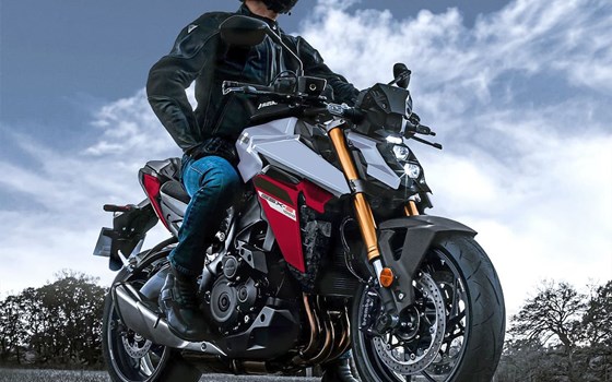 Verleihmotorrad Suzuki GSX-S1000 vom Händler Zweirad-Center Nuber GmbH - Bild 8