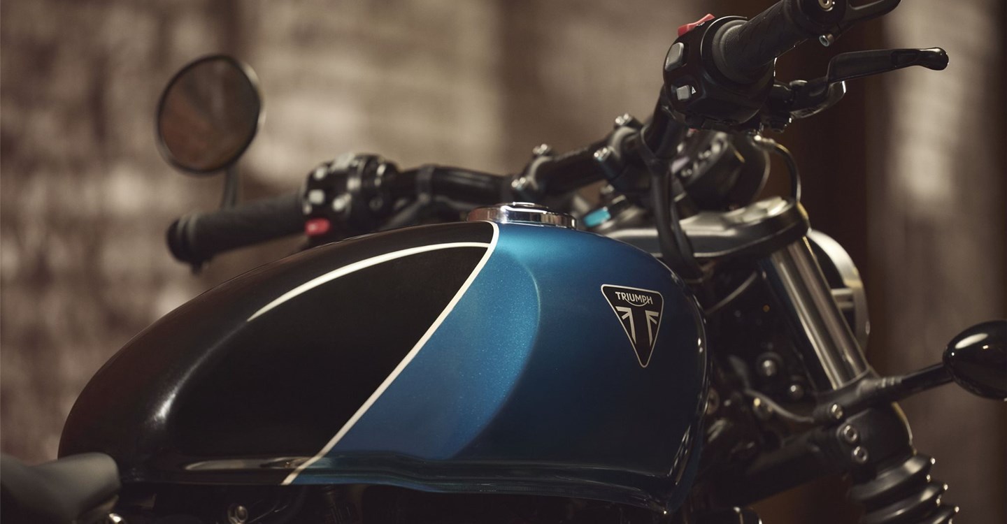 Verleihmotorrad Triumph Bonneville Bobber vom Händler Zweirad-Center Nuber GmbH