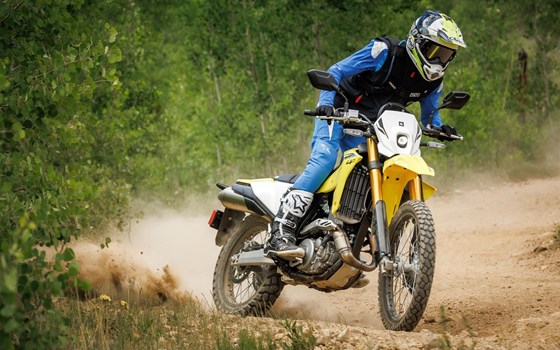 Verleihmotorrad Suzuki DR-Z4S vom Händler Biker Stable GmbH & Co. KG - Bild 2