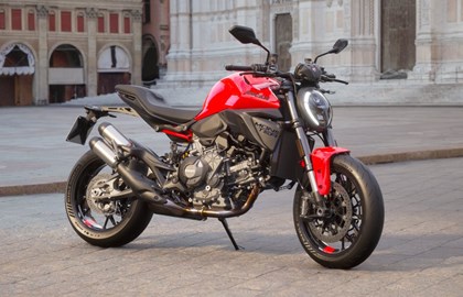 Leihmotorrad Ducati Monster +