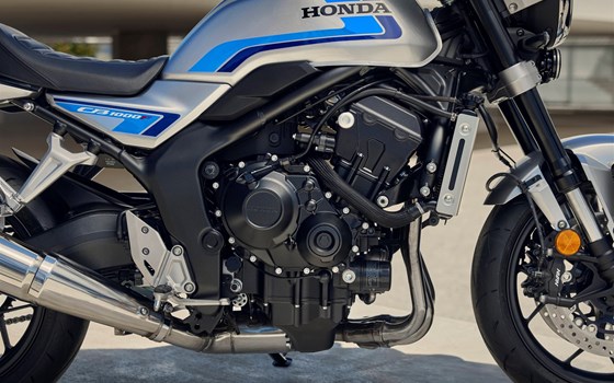 Verleihmotorrad Honda CB1000F vom Händler Autohaus Louis Dresen GmbH - Bild 15