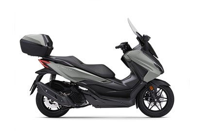 Leihmotorrad Honda Forza 125