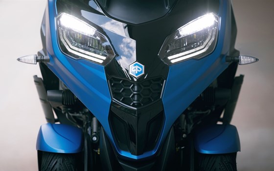 Verleihmotorrad Piaggio MP3 310 Sport vom Händler Goos GmbH & Co. KG - Bild 3