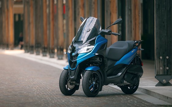 Verleihmotorrad Piaggio MP3 310 Sport vom Händler Goos GmbH & Co. KG - Bild 6