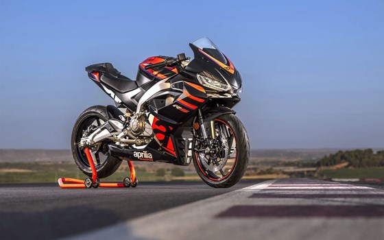 Verleihmotorrad Aprilia RS 457 vom Händler Goos GmbH & Co. KG - Bild 13