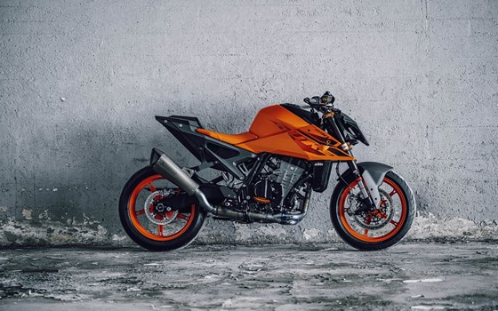 Verleihmotorrad KTM 990 Duke vom Händler AUTO- UND MOTORRAD­HAUS BORCH­ARDT GmbH - Bild 4