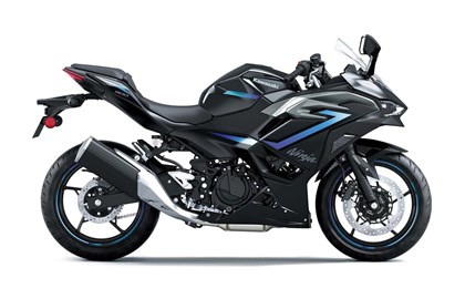 Leihmotorrad Kawasaki Ninja 500 SE