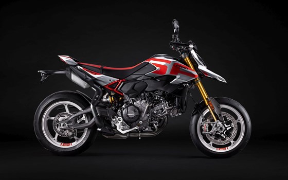 Verleihmotorrad Ducati Hypermotard V2 SP vom Händler MOTO WARMUTH GMBH - Bild 2