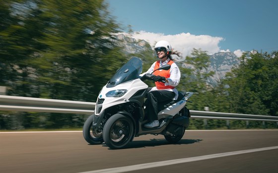 Verleihmotorrad Piaggio MP3 310 vom Händler AUTO- UND MOTORRAD­HAUS BORCH­ARDT GmbH - Bild 8