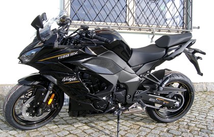 Leihmotorrad Kawasaki Ninja 1100SX