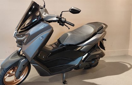 Leihmotorrad Yamaha NMAX 155 Tech MAX