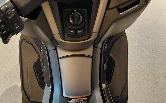 Verleihmotorrad Yamaha NMAX 155 Tech MAX vom Händler Motorrad Henkel - Bild 5