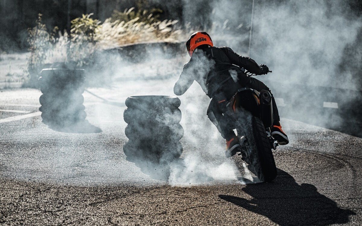 Verleihmotorrad KTM 790 Duke vom Händler BKM Bikes Handels GmbH