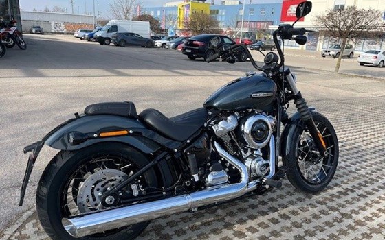 Verleihmotorrad Harley-Davidson Softail Street Bob FXBB vom Händler Motorradhandel GmbH - Bild 6