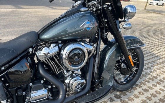 Verleihmotorrad Harley-Davidson Softail Heritage Classic FLHC vom Händler Motorradhandel GmbH - Bild 4