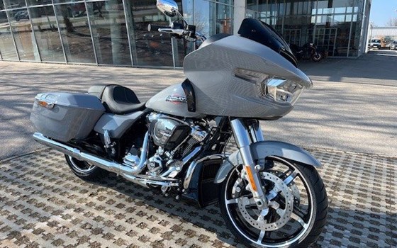 Verleihmotorrad Harley-Davidson Road Glide FLTRX vom Händler Motorradhandel GmbH - Bild 2