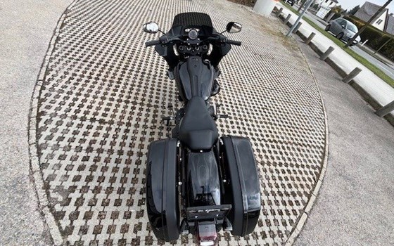 Verleihmotorrad Harley-Davidson Softail Low Rider ST vom Händler Motorradhandel GmbH - Bild 9