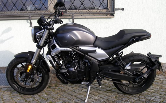 Verleihmotorrad Voge 500AC vom Händler Motorrad Service Scheibe - Image 1