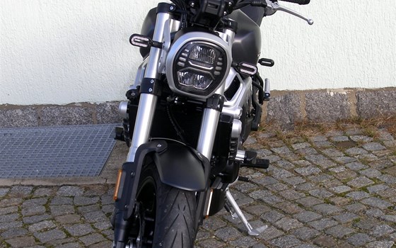 Verleihmotorrad Voge 500AC vom Händler Motorrad Service Scheibe - Image 2